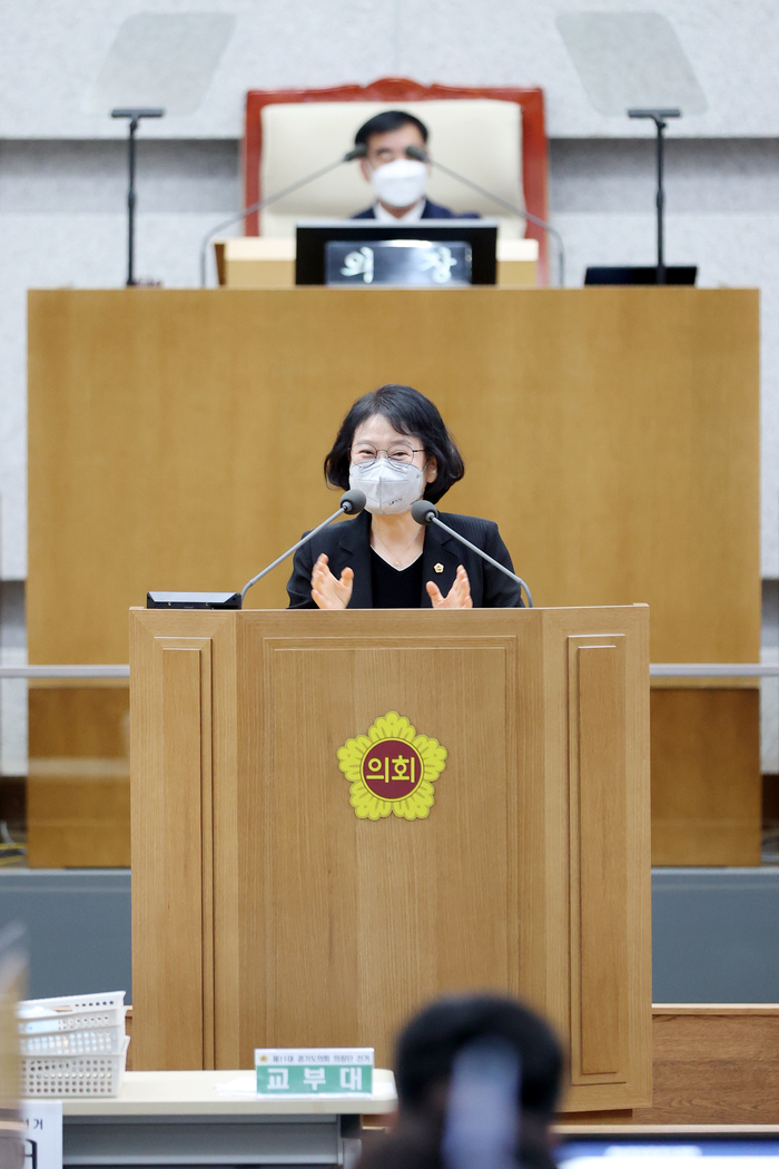 경기도의회 교육행정위원회 김미리 위원장(더불어민주당, 남양주2)이 지난해 8월9일 교육행정위원장 당선 후 인사말을 하고 있다. 