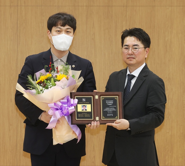 유영일 위원장은 지난해 경기도 일간기자단이 선정한 '베스트 상임위 부문 우수의정 대상'을 수상했다. / 김교민 기자 ©