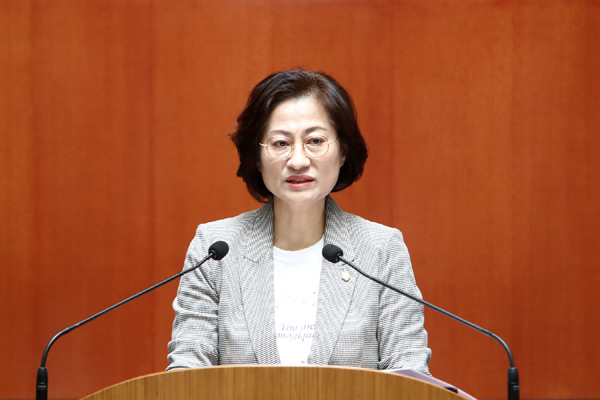 주임록 광주시의회 의장이 주민들과 함께 숙원사업으로 여기며 개선을 요구해오던 중부고속도로 광주IC 교차로 개선 사업이 추진될 전망이다.