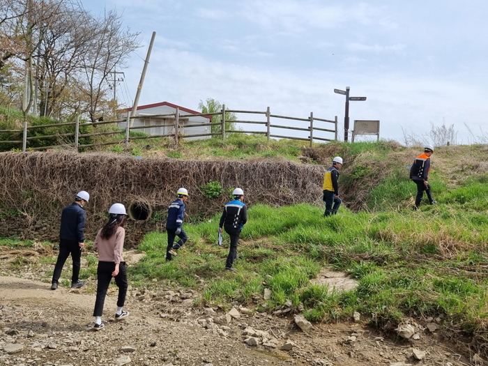 시흥시(시장 임병택)가 4월 17일부터 6월 16일까지 재난 발생이 우려되는 시설물 75개소를 대상으로 ‘2023년 집중안전점검’을 실시한다.