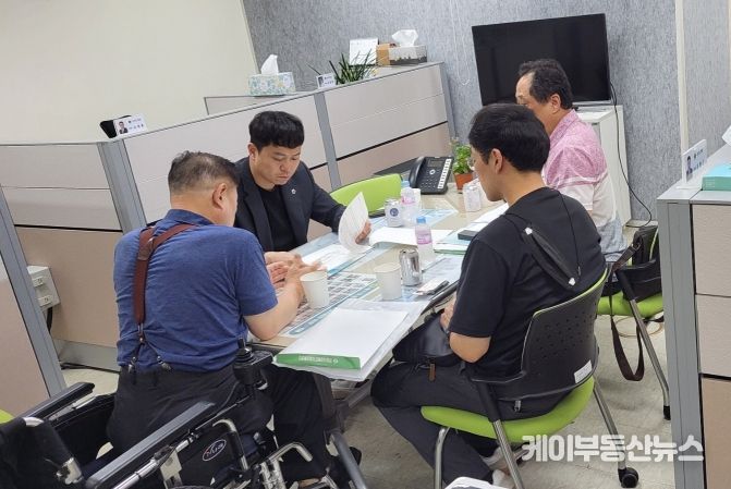 유영일 의원, 안양 자유공원 론볼경기장 환경개선 관련 면담 실시