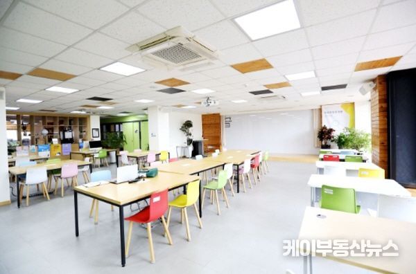1인 창조기업지원센터 공용사무공간