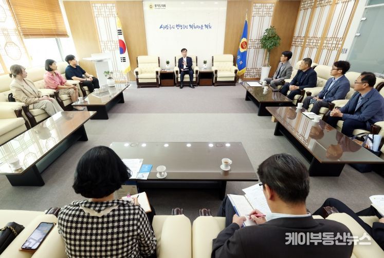 염종현 의장, (사)경기청년기업협회 임원진 정담회