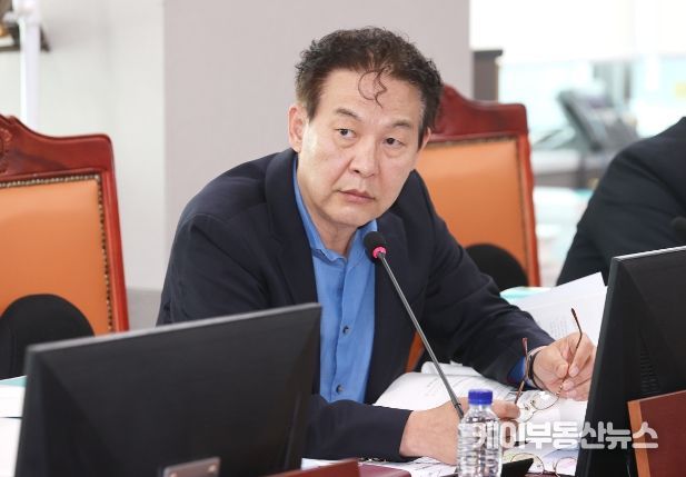 강웅철 경기도의회 의원(국민의힘, 용인8, 건설교통위원회)