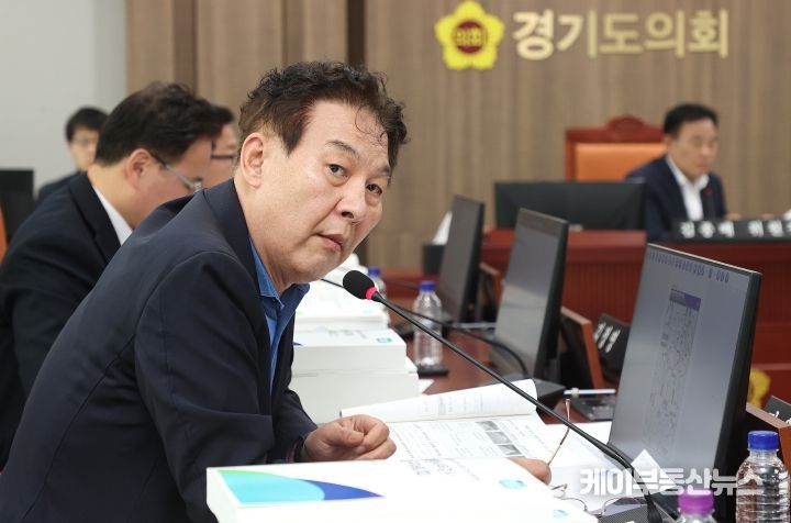 강웅철 경기도의회 의원(국민의힘, 용인8, 건설교통위원회)