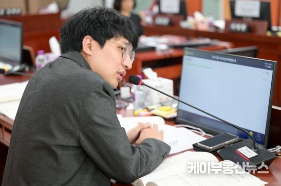 장민수 경기도의회 의원(더불어민주당, 비례, 여성가족평생교육위원회)
