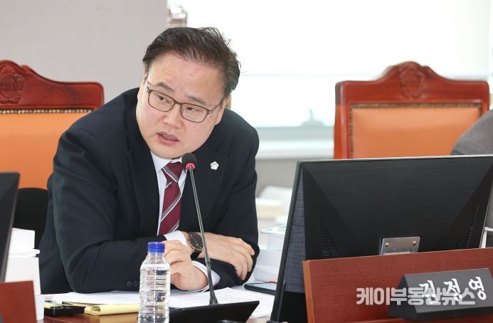 김정영 경기도의회 의원(국민의힘, 의정부1, 건설교통위원회)