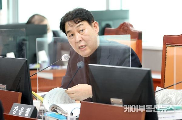 강웅철 경기도의회 의원(국민의힘, 용인8, 건설교통위원회)