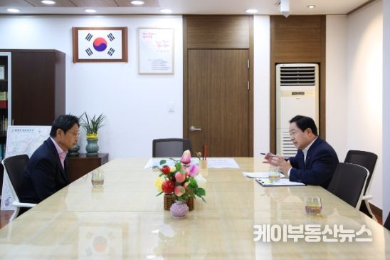 주광덕 남양주시장, 오후석 경기도 행정2부지사 만나 2개월여 개통 늦어진 국지도98호선 등 지역현안 조속한 추진 건의