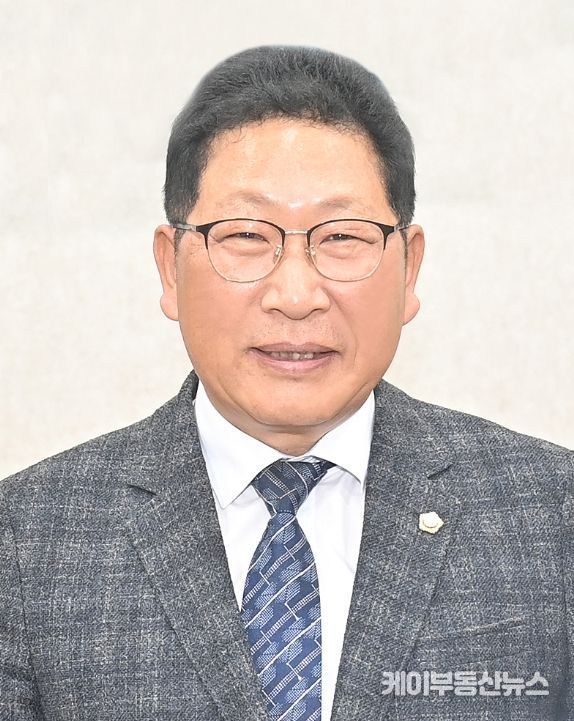 이성철 파주시의회 의장