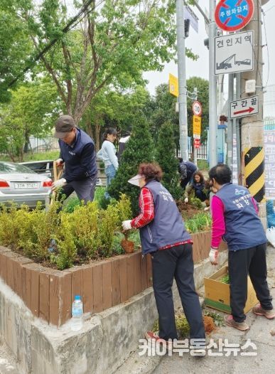 수원시 장안구 파장동, 새봄맞이 손바닥정원 정비