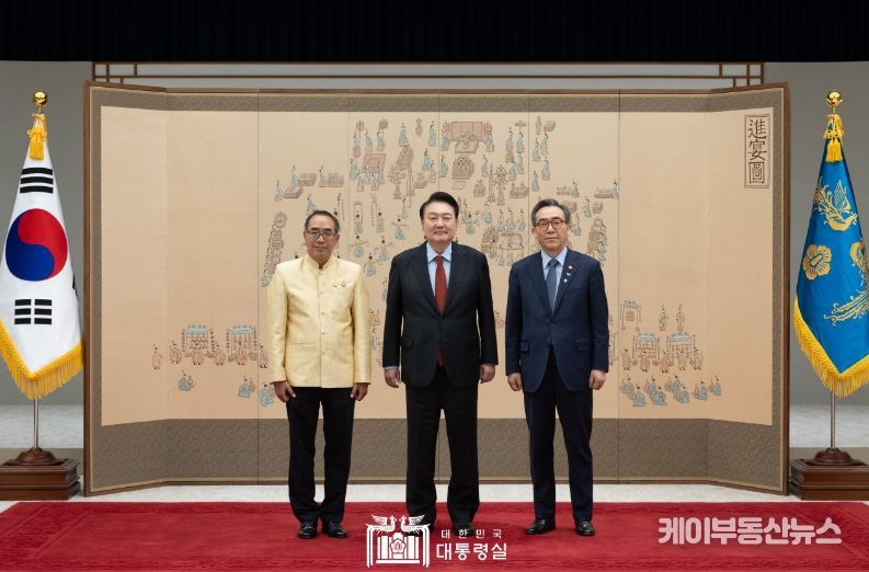 5월 21일 윤석열 대통령은 용산 대통령실에서 15개국의 주한대사로부터 신임장을 전달받았다.