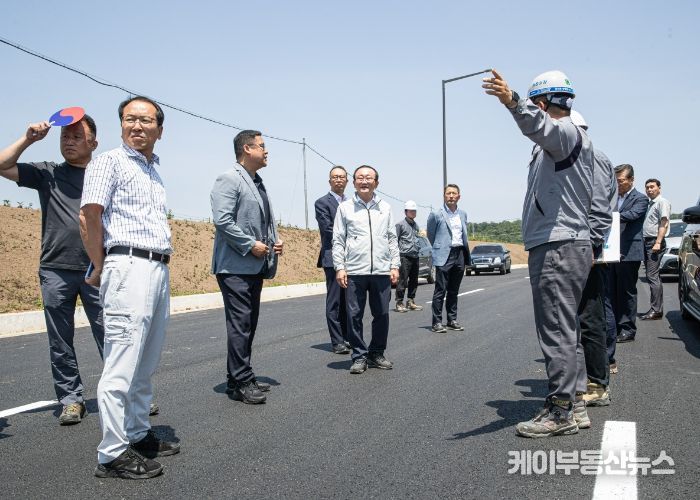 김덕현 연천군수, 지방도371호선 적성~두일 공사 현장방문