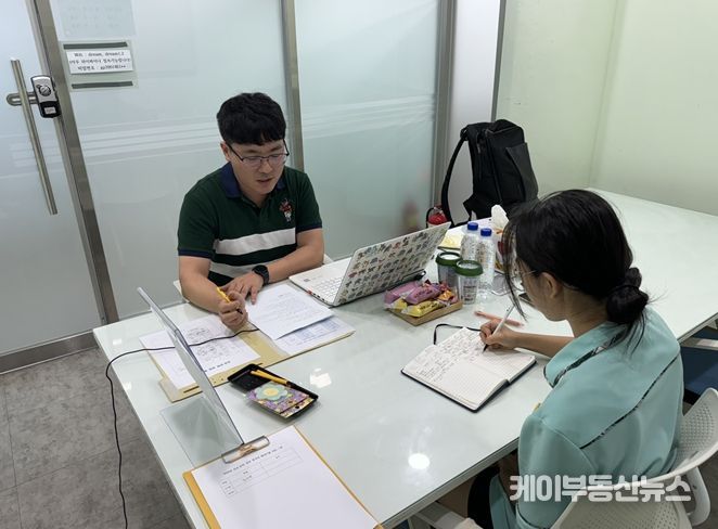 흥진고등학교 3학년 박상철 부장 교사