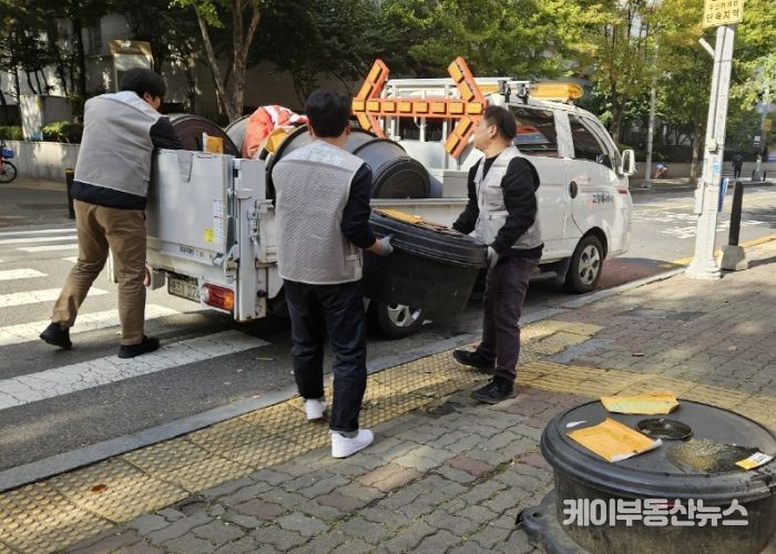 고양시 일산동구, 방치된 노상 적치물(에어라이트) 합동 정비 실시