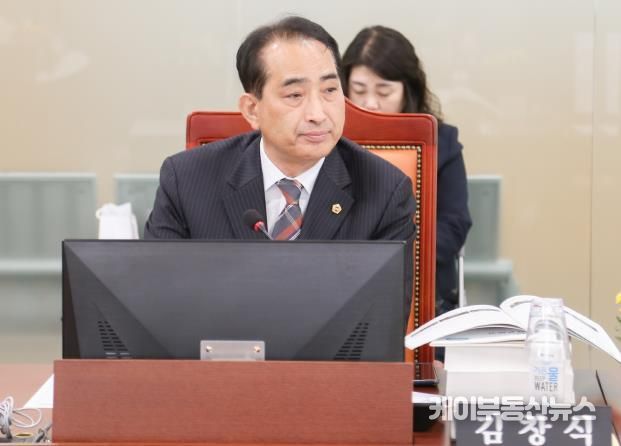 경기도의회 김창식 부위원장, 행정사무감사에서 농촌 왕진버스 사업의 실효성 문제 집중 질의