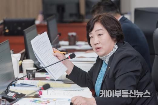 경기도의회 지미연 의원, 복지국의 조례 위반과 민선 8기 장애인 정책 부재 질타