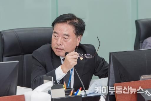 경기도의회 김동규 의원, 행정감사서 경기도의 복지 역량 강화 주문