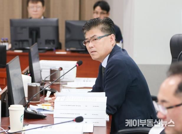 경기도의회 윤태길 의원, 경기복지재단의 연구품질 관리실태 질타 및 복지플랫폼 실효성 제고 촉구