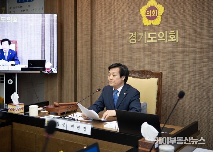 경기도의회 여성가족평생교육위원회 문형근 위원장(더불어민주당, 안양3)
