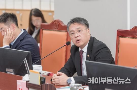 경기도의회 이석균 의원, “경기연구원의 경영평가 결과와 조직 운영 문제” 질타