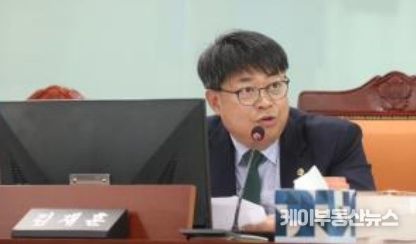 경기도의회 여성가족평생교육위원회 김재훈 의원(국민의힘, 안양4)