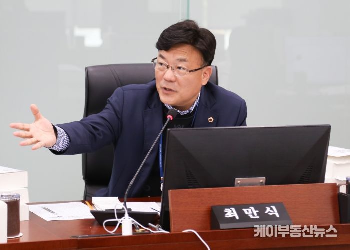 경기도의회 보건복지위원회 최만식 의원(더불어민주당, 성남2)