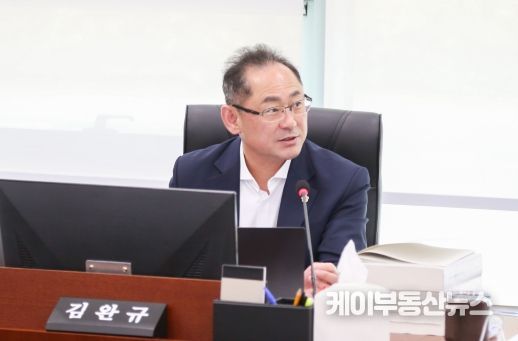 경기도의회 김완규의원, 경기도 복지와 투명성 향상 위한 강력한 개선 요구