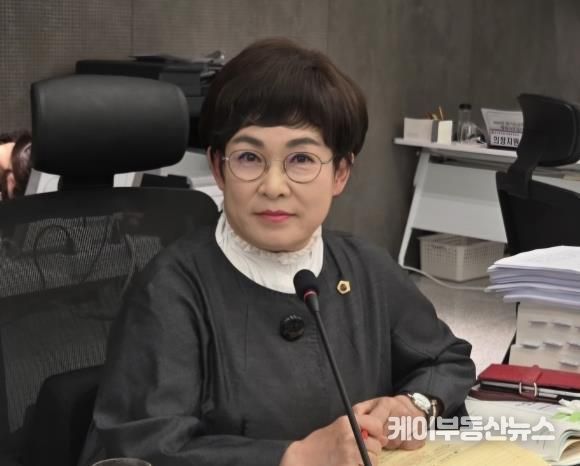 경기도의회 김선희 의원, 학생들 정서적 발달 위한 지역 협력 문화예술 프로그램 운영 주문
