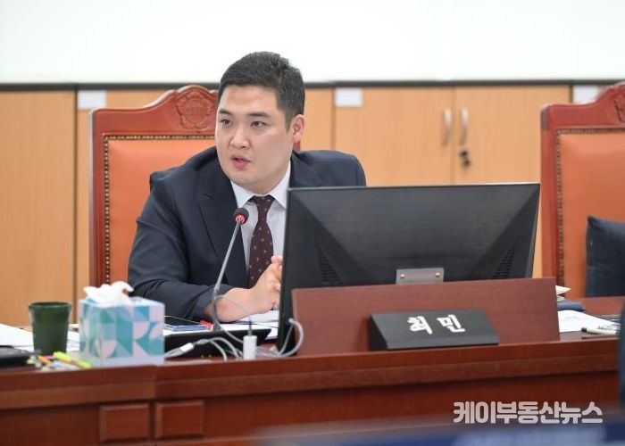 경기도의회 여성가족평생교육위원회 최민 위원(더불어민주당, 광명2)