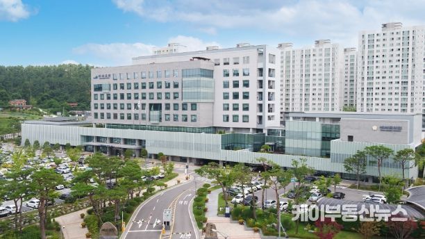 예산군청사 전경