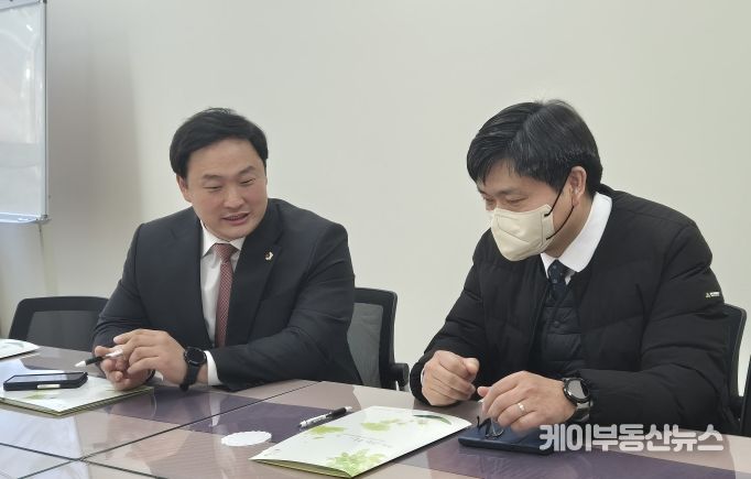 경기도의회 고준호 의원, “파주노인복지관 이동서비스 시작… 조리·광탄에 복지 차량 달린다”