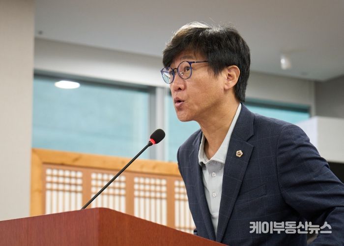 경기도의회 안전행정위원회 국중범 의원(더불어민주당, 성남4)