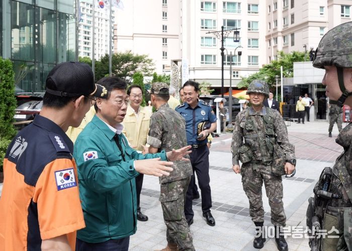 신상진 성남시장이 국가중요시설 테러대비 통합대응훈련에 참석해 참관소감을 전하고 있다