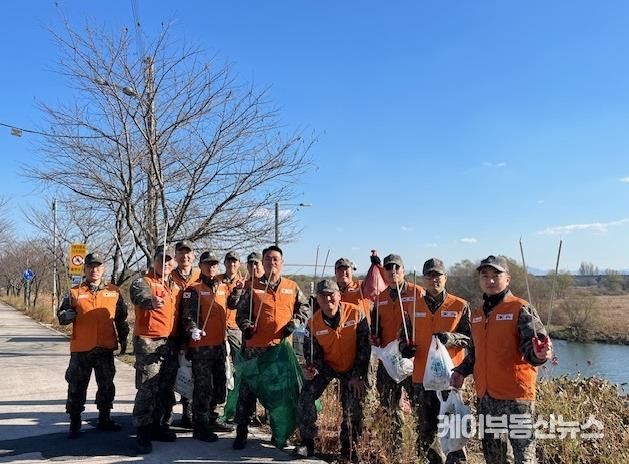 평택시, 해군 제2함대 2훈련전대 해상훈련대 안성천 정화 활동