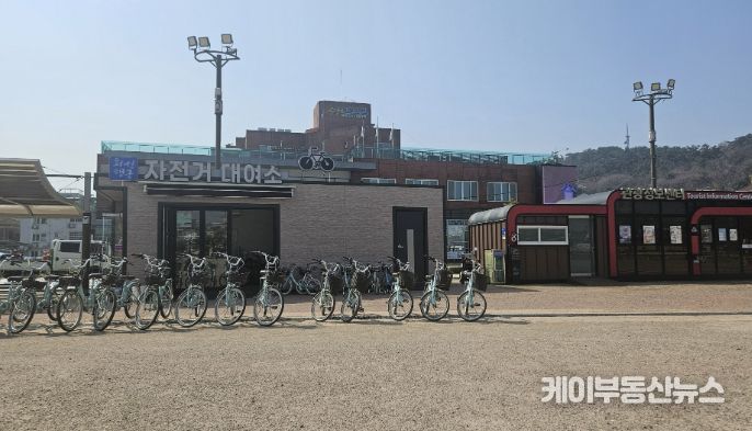 행궁동 공영자전거대여소 전경